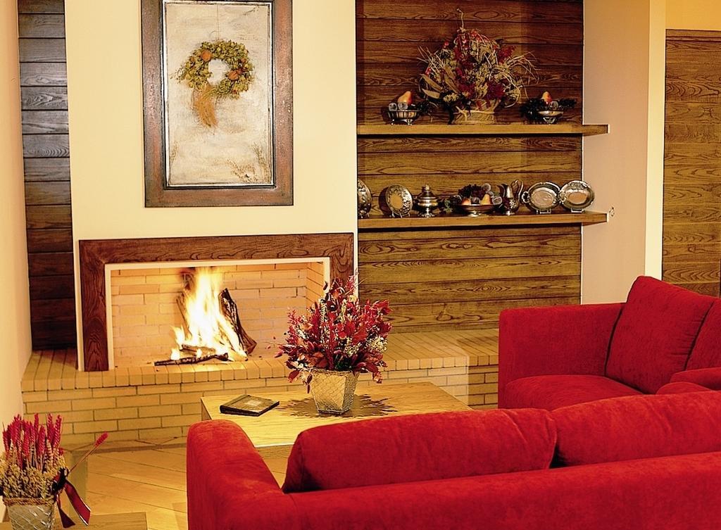 Avaris Hotel Karpenísion Extérieur photo