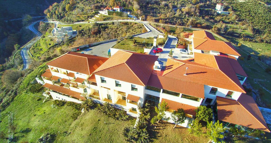 Avaris Hotel Karpenísion Extérieur photo